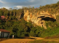 Dinâmica trófica em cavernas do cerrado do Brasil central